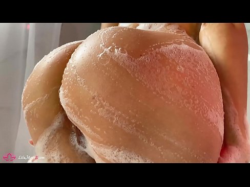 ❤️ Bruneta își masturbează păsărica cu un vibrator până la orgasm intens în duș ❌   at ro.shadbase-xxx.ru ❌❤